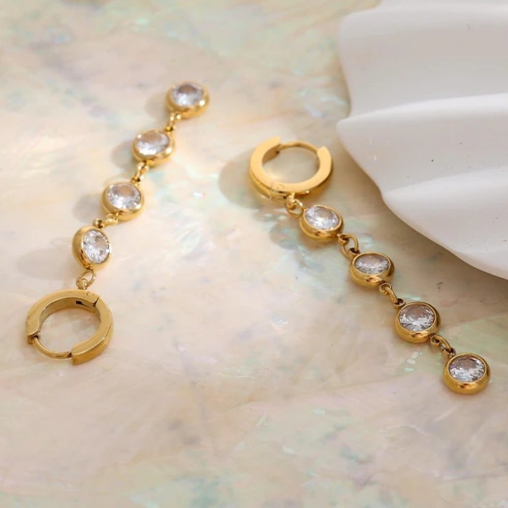 NEW 18K Gold Plated Diamond Drop Hoop Earrings - Picture 2 of 4
